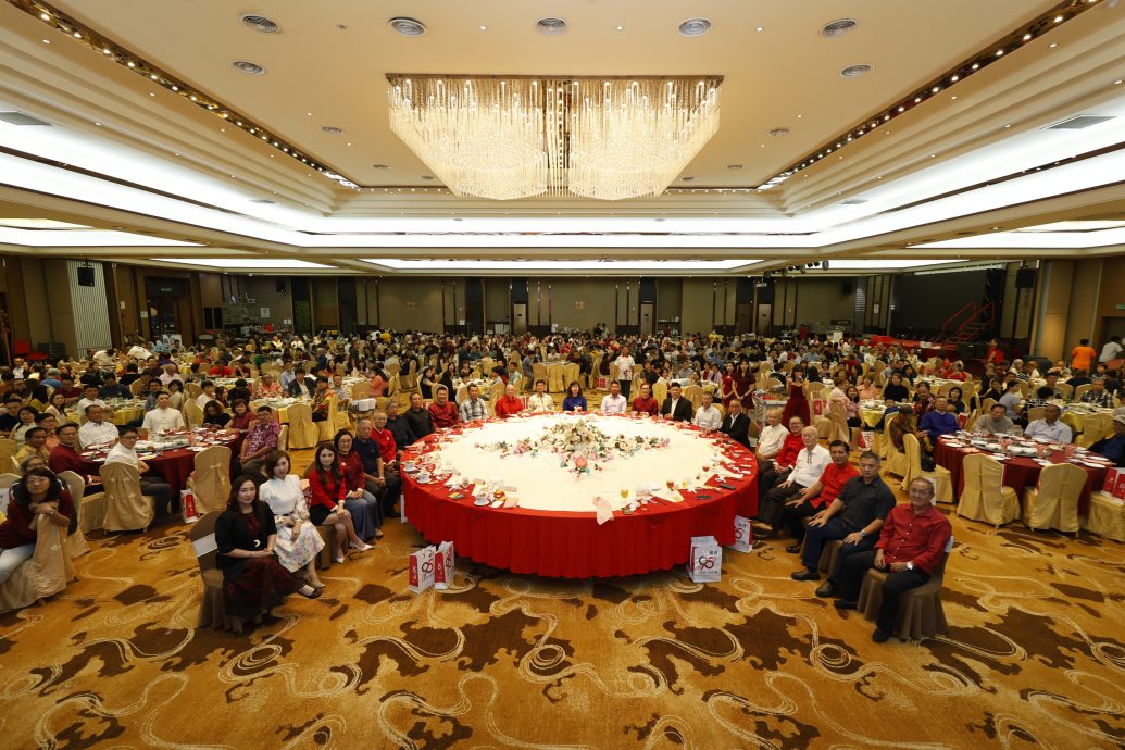 全:世华媒体主席张聪指出,天下没有白吃的午餐,新闻的制作和呈现,是需要成本的,但是社媒却坐享其成。