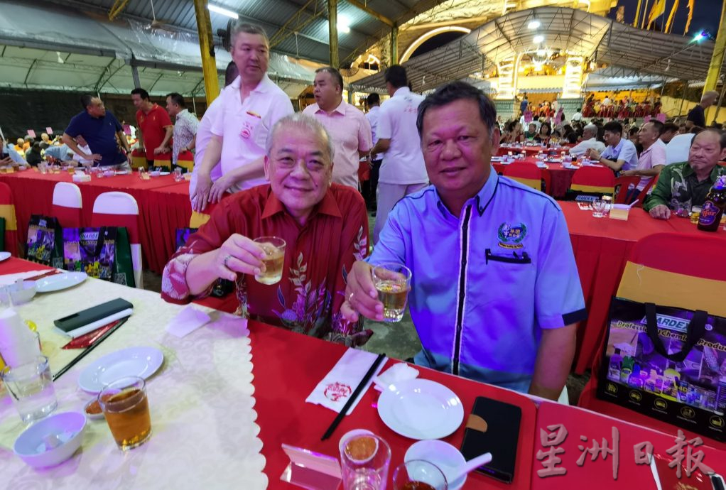 全:华总总会长丹斯里吴添泉忧虑在2025年,拉曼大学(UTAR;优大)和拉曼大学教育基金会需要分割成两个单位,会间接使得需要成为有限公司拥有优大,继而被逼需要纳税,同时强调优大被追税事件原本就不应该发生