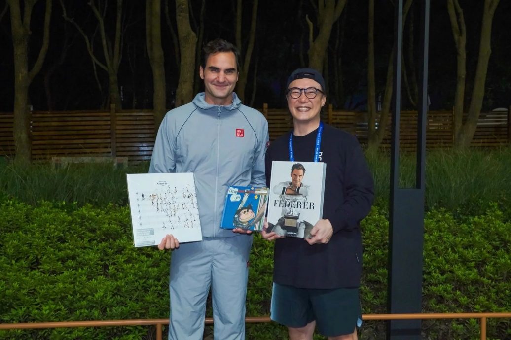 兴奋与偶像费德勒自拍 陈奕迅变粉丝被女儿取笑