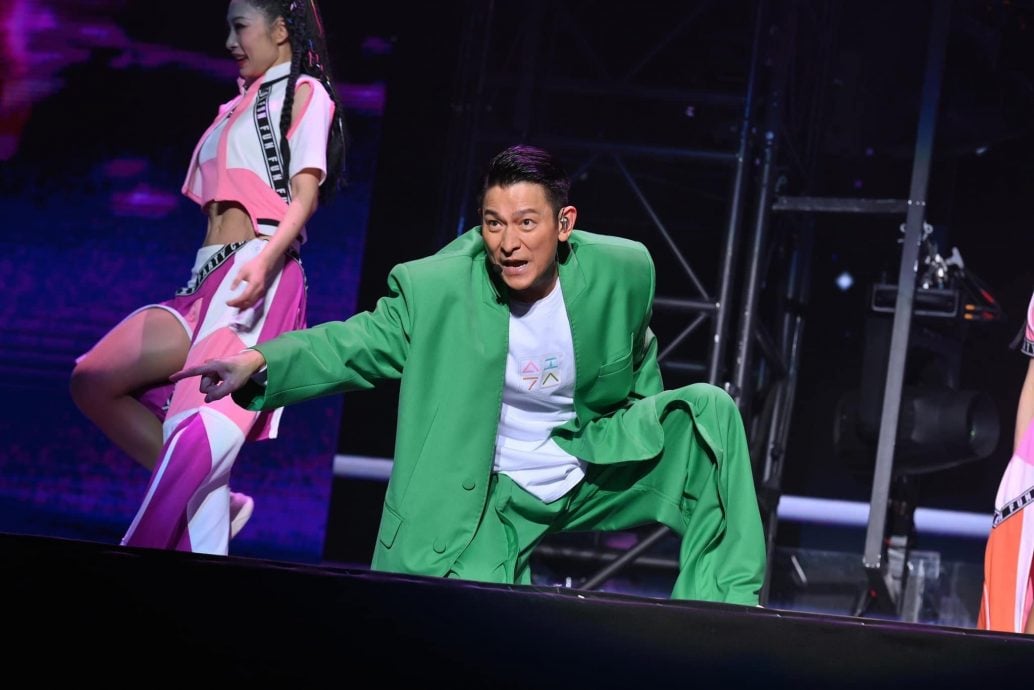 叶惠美准备好了!周杰伦今开唱偷拍妈打卡