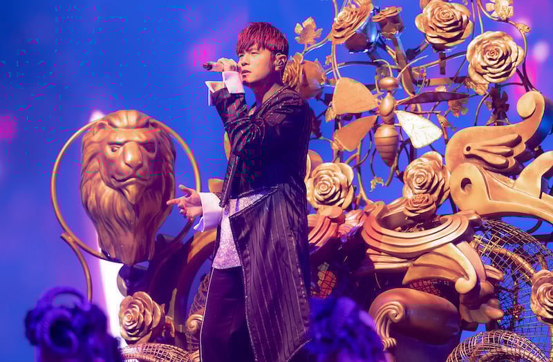 叶惠美准备好了!周杰伦今开唱偷拍妈打卡