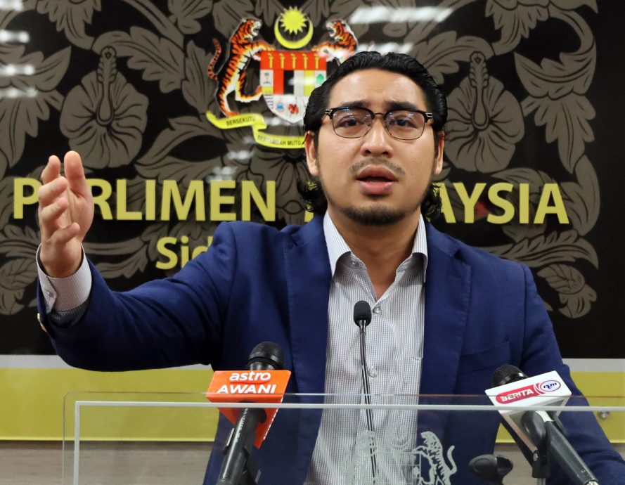 国会/ 不满议长抨他制造问题.袁怀绍自嘲:难道我是《死神》角色?一瞪让人震颤