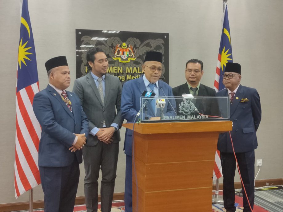 国会/法定人数不足 国会周一提前休会 沙希淡:国会后座议员俱乐部白领薪水