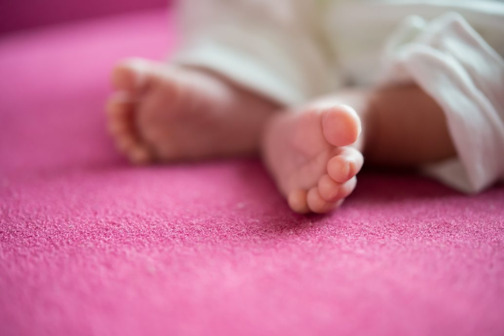 城人小说——小产/小芷/叶芷琼 YEAP ZHI QIONG/881106-08-5130/iceyeap88@gmail.com/0825-0005284-52-7 (CIMB BANK)