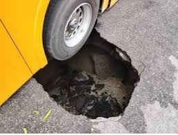 (大北马)斯里里蒙花园地陷事件:道路全面修复,居民感谢但仍心存疑虑