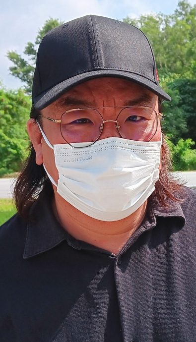 大都会3/可做头/花圃问题不解决,居民考虑在首相私邸路口拉布条抗议/3图