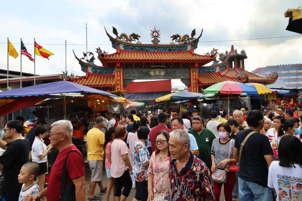 大都会/封面/安邦九皇爷诞汇集亚洲美食 崛起塔罗牌占卜风气 竹筒拔罐传统技术屹立不倒