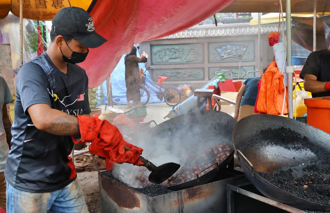大都会/封面/安邦九皇爷诞汇集亚洲美食 崛起塔罗牌占卜风气 竹筒拔罐传统技术屹立不倒