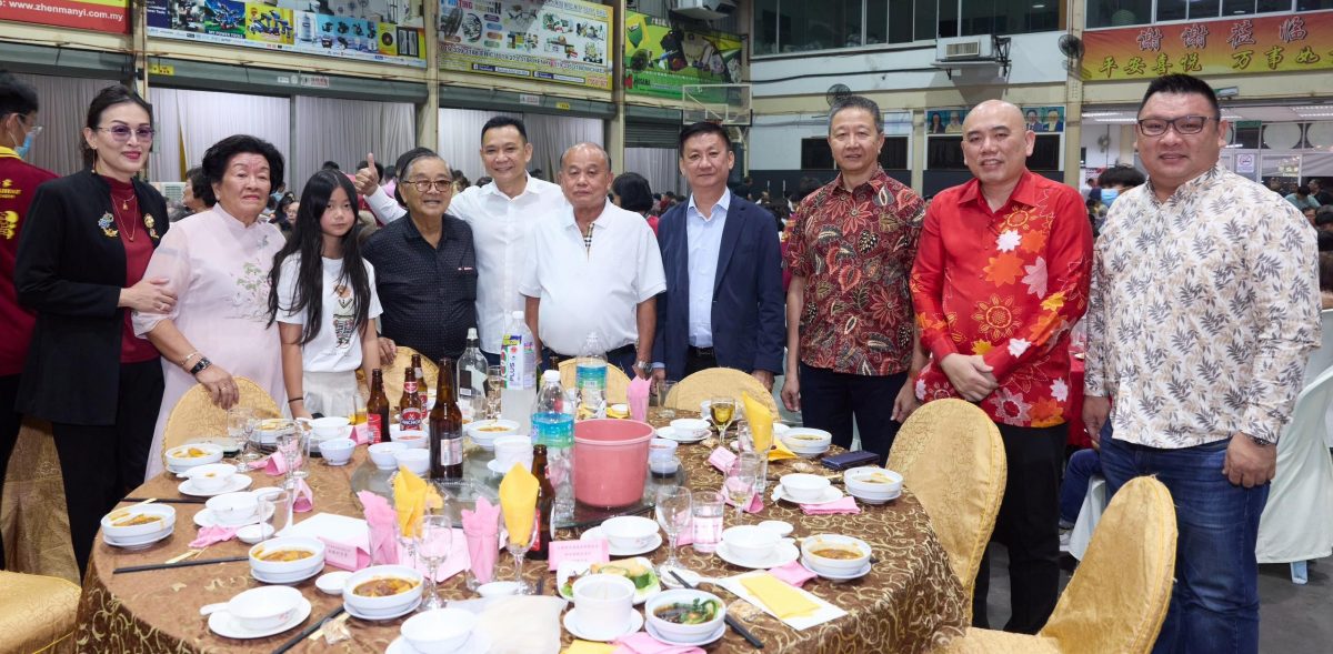 大都会:瓜冷海南会馆42周年会庆晚宴筵开112席,场面温馨欢乐