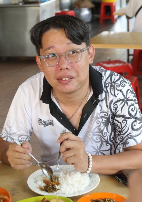 小贩:影响成本 撤销蛋补贴或掀涨风