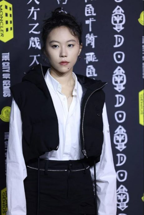 巨星同场拼红气 安妮希达薇走样?