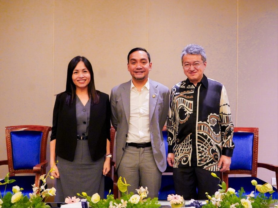 *已签发* 全国:张念群以柔佛行动党州主席身份 拜会柔大臣