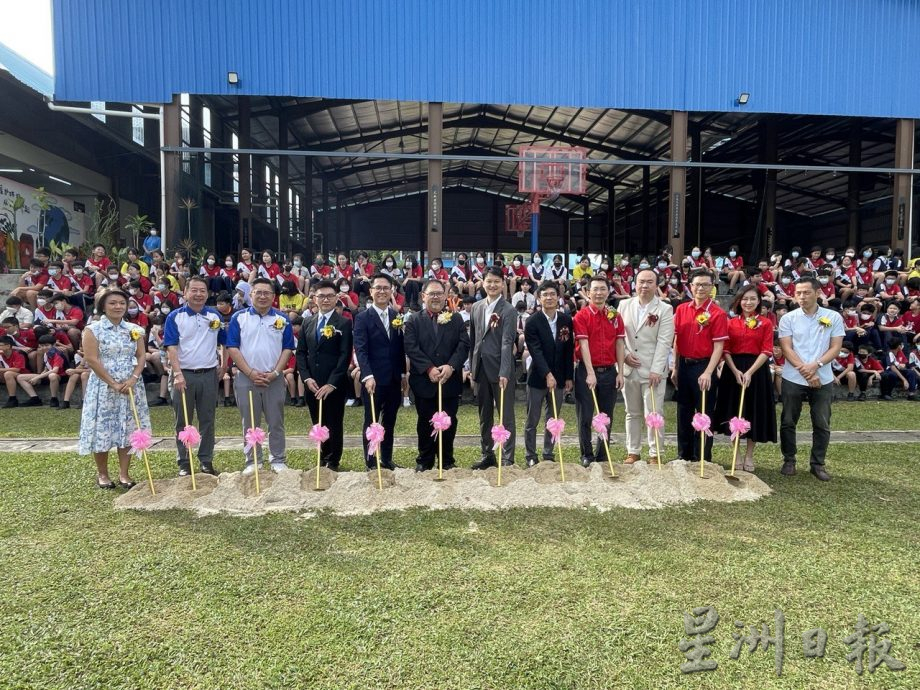 *已签发* 柔:宽四耗资80万建柔南首个校园塑胶跑道,明年新学年启用