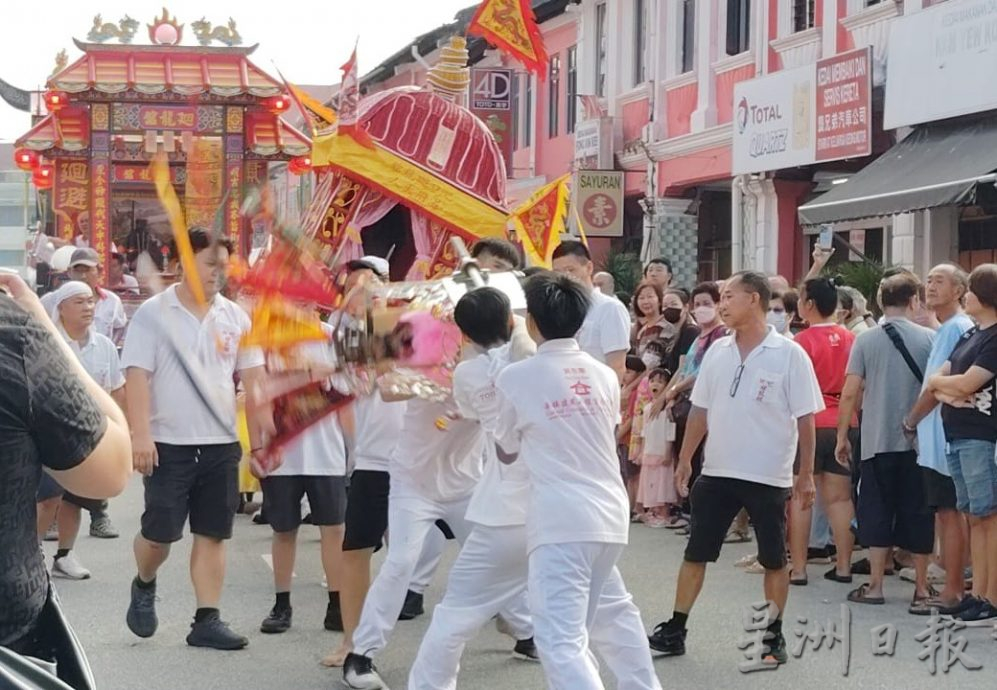 *已签发* 柔:文打烟斗天宫九皇大帝巡境游行 大批民众夹道围观