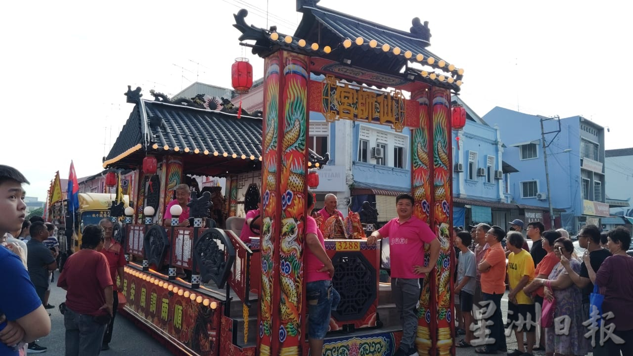 *已签发* 柔:文打烟斗天宫九皇大帝巡境游行 大批民众夹道围观