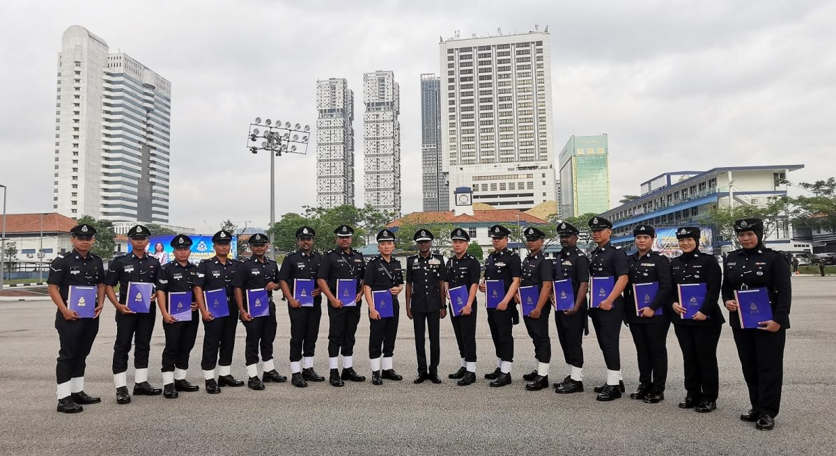 **已签发**柔:在6岁女童失踪案功不可没,2华警今被柔总警长表扬