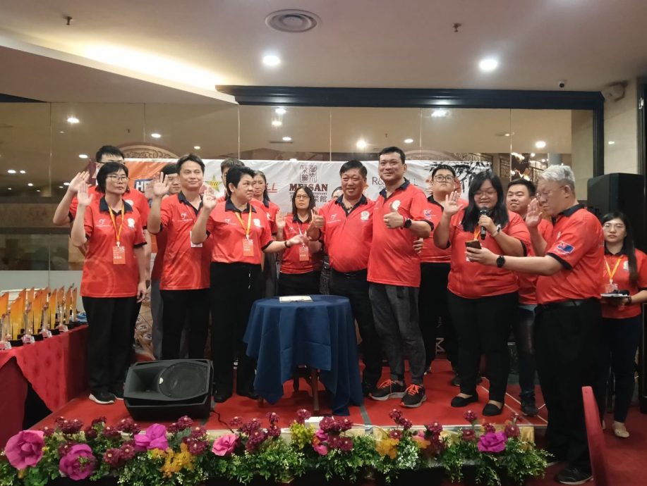 **已签发**柔:文告:全柔中小学象棋赛落幕,銮棋会荣获团体冠军