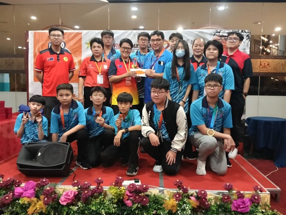 **已签发**柔:文告:全柔中小学象棋赛落幕,銮棋会荣获团体冠军