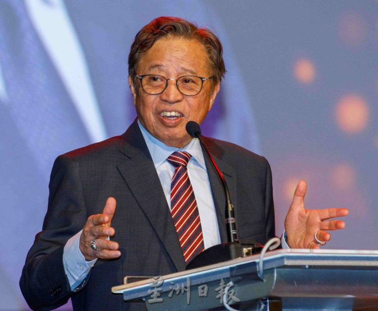 已签/砂总理:统考生2026免费入州立大学 华校拨款今年加码