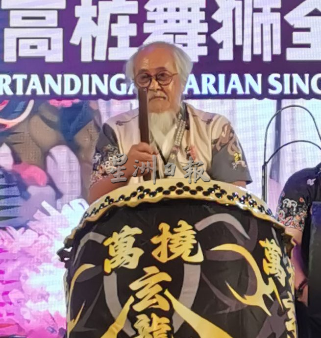 必下-大都会:第三届“万民和谐文化杯”高桩舞狮全国邀请赛,雪州万挠玄龙体育会狮队夺冠/8图