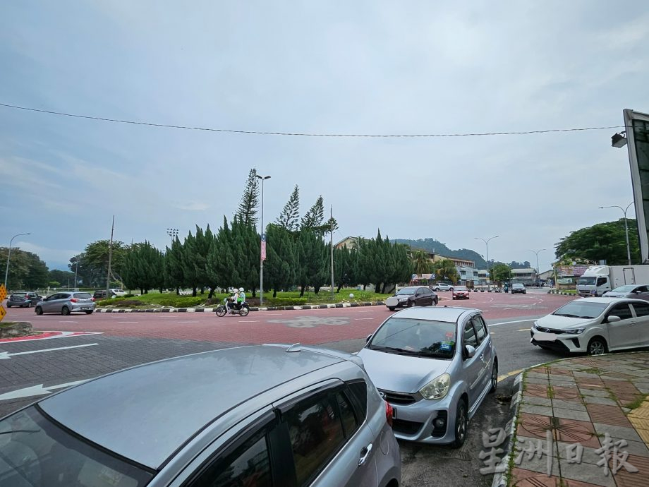 怡中央医院大路旁“三不停”区域 免阻碍交通