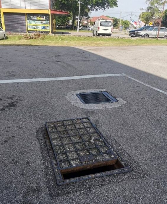 打开井盖偷地下电缆,贼徒得手后留陷阱