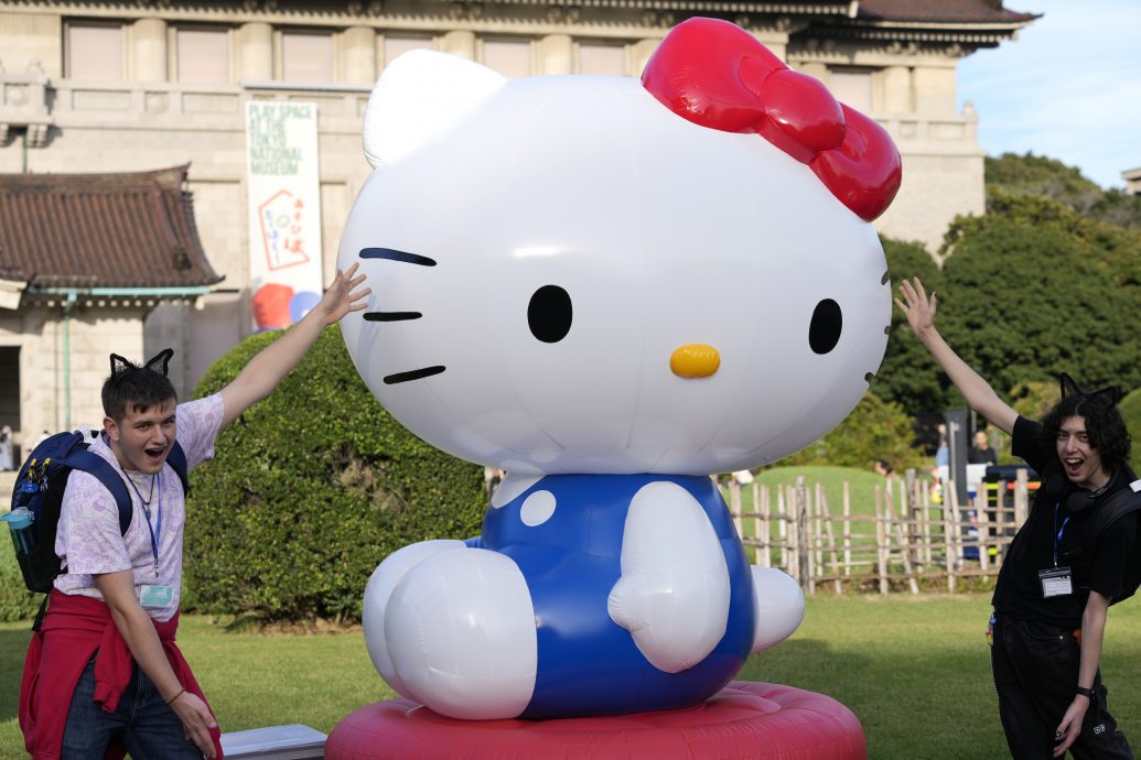 拼盘 数图 东京办Hello KittyHello Kitty庆50岁生日特展