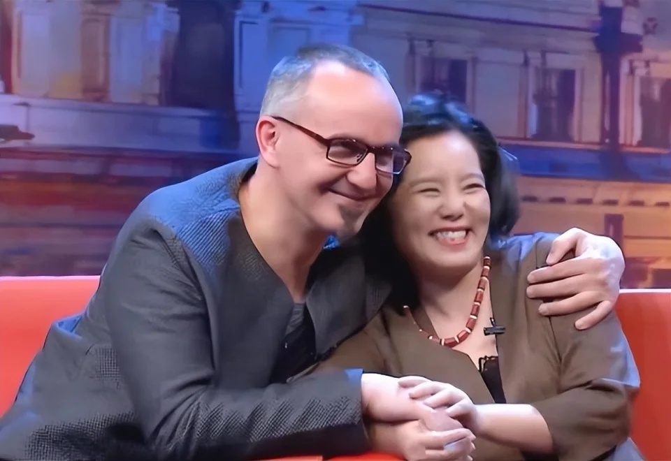 携夫最后演出网赞浪漫分手 龚琳娜情断20年婚姻