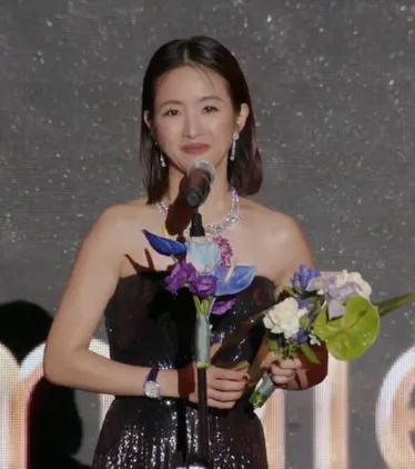 林依晨夺釜山影展视后 哽咽秀流利韩语