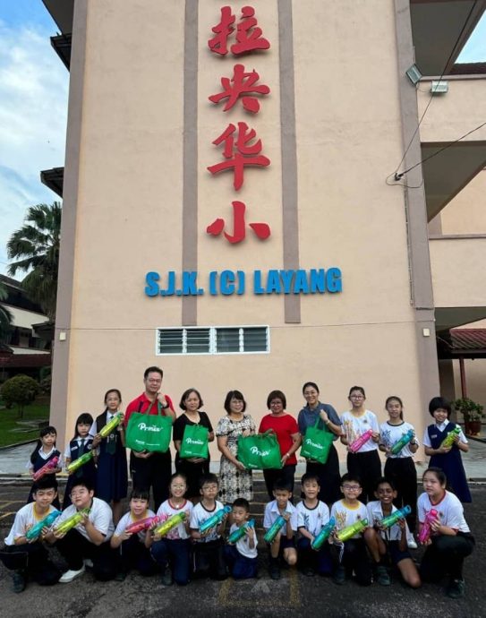 柔:教育版头:本报活动:学生阅报计划有奖填字游戏成绩出炉 銮拉央峇华民连续4期投寄最多表格