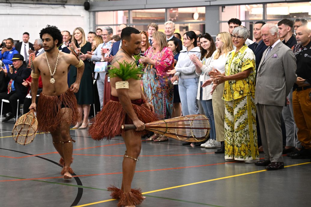 查尔斯访澳最后一天 悉尼歌剧院会民众作结束