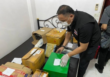 泰iCon集团涉诈骗案/警起获逾500万元奢侈品 2名表值逾400万