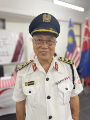 张亚伍卸肩负29年重责,红新月会新山区会交棒蔡烈苍
