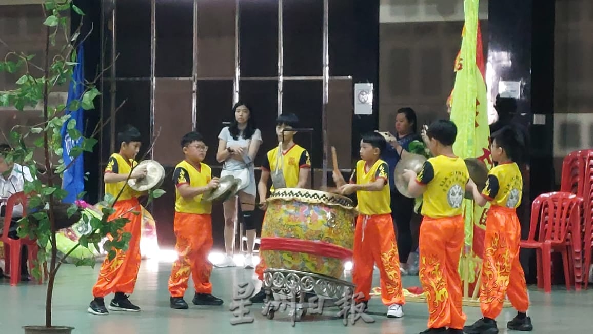 版头之一 *已签发* 柔:居銮传统南狮中小学校际赛 26队伍一决高下