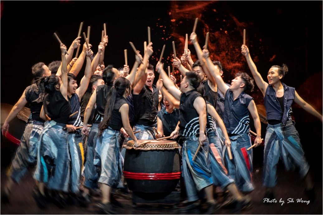 新山鼓队、人人人鼓剧场及石城鼓团首度⟪鼓籍⟫公演