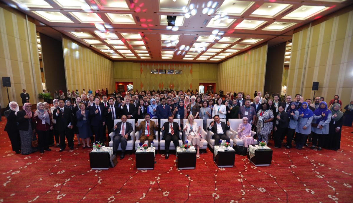 版头之一*已签发* 柔:工大首办世界创新科技术技术大会,25国家逾1000人赴会