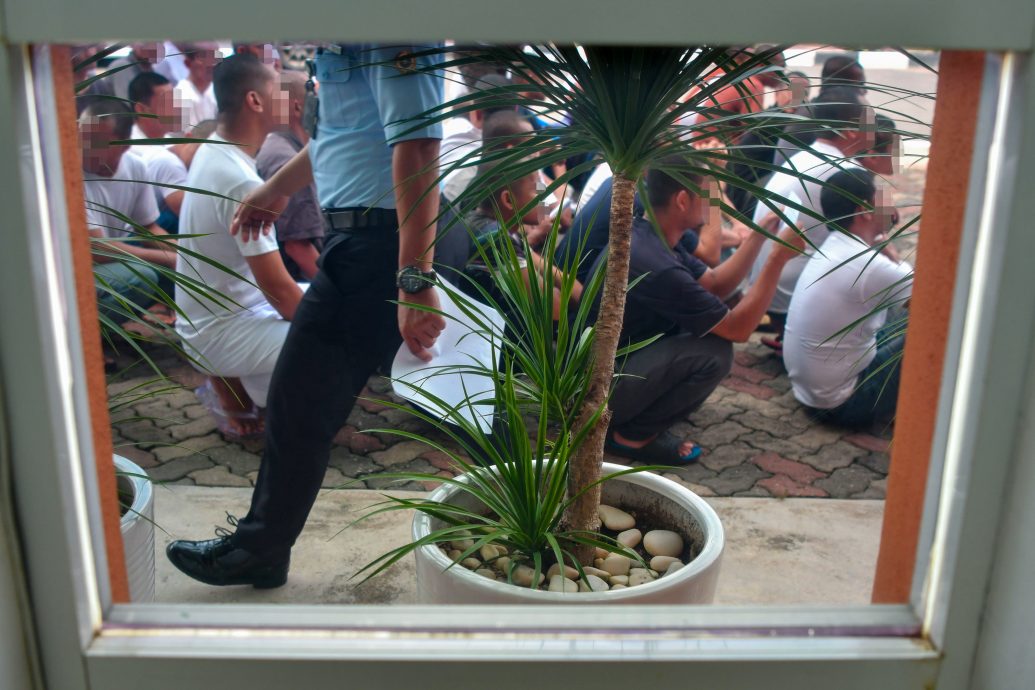 申请释放囚犯许可证获批,63人获释回家庆祝屠妖节。