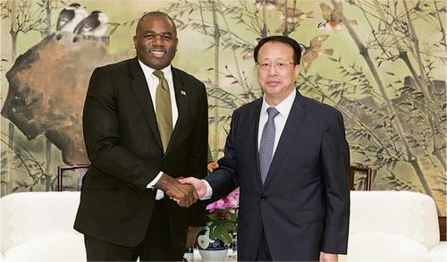 看世界)拉米:愿更多英生赴华交流 沪市长:愿互利共赢