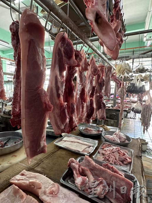 砂生猪虽跌价 猪肉贩自行决定售价