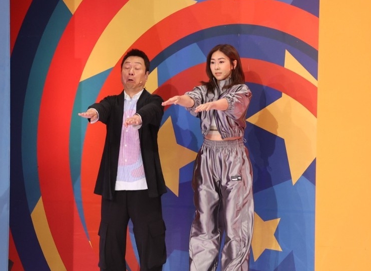 胡定欣邓萃雯哪个好?黎耀祥高情商回应