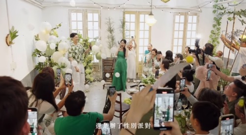 被贪玩心态打败！曾之乔办派对揭宝宝性别