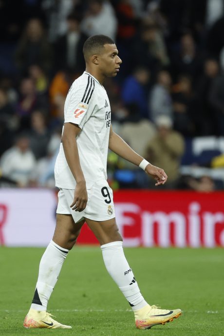 西甲|4球狂胜为上季3连败雪耻 巴塞破皇马不败金身