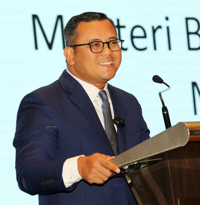 请签发,可做版头-大都会/大臣:11月15日财案公布推动再循环细节