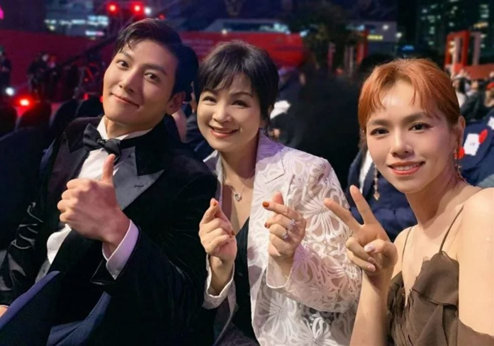  釜山影展开幕|金秀贤深V辣爆 宋仲基圆润走红毯