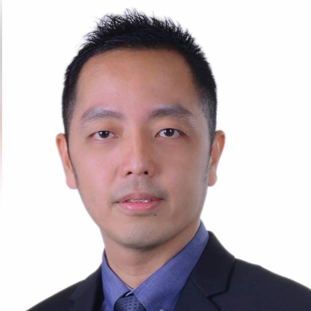霹:版五双头之一/深斋校长谢符财荣休 献唱《天伦歌》勉励学生