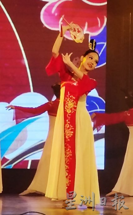 星角摄/台上一分钟,台下十年功