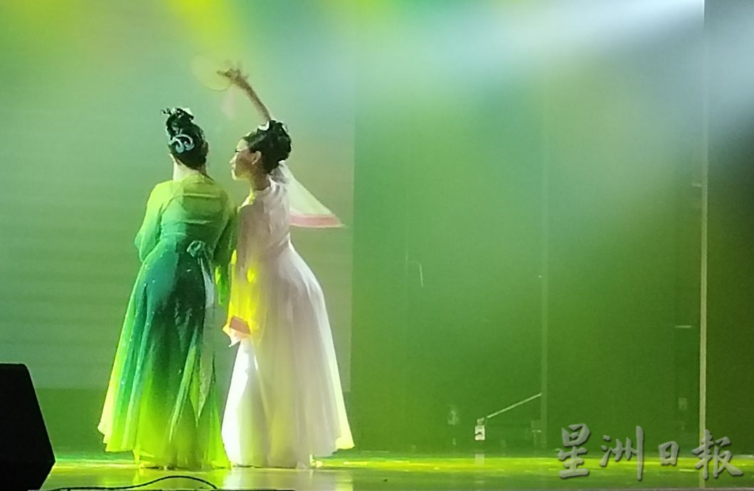 星角摄/台上一分钟,台下十年功