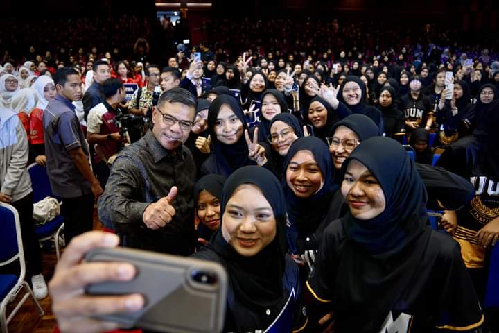 赛夫丁:巴勒斯坦人持有特别通行证入境我国以接受治疗行动受限制以保障他们安全