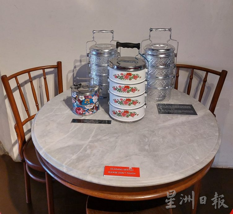 (古城封底主文)传统饭格勾起怀旧回忆