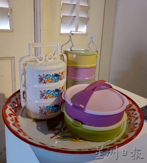 (古城封底主文)传统饭格勾起怀旧回忆